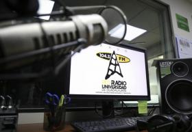 Imagen del logo de Radio UDG en una computadora