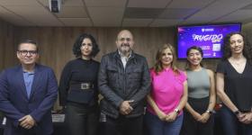 Autoridades universitarias en rueda de prensa